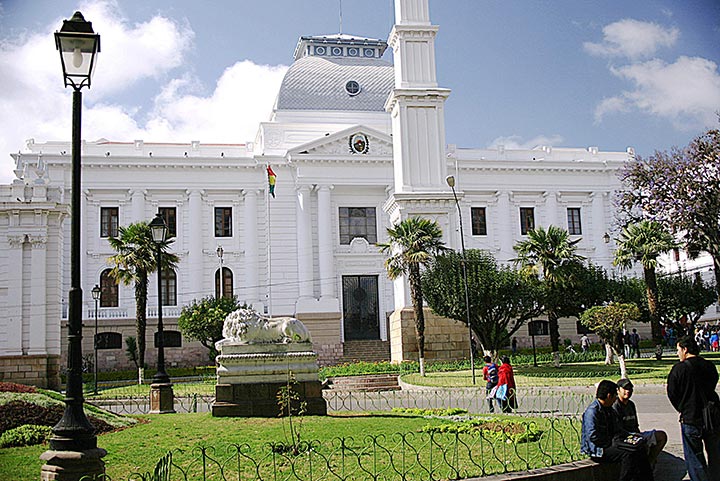 Palacio_de_Justicia_o_de_Gobierno_Sucre_(Bolivia)